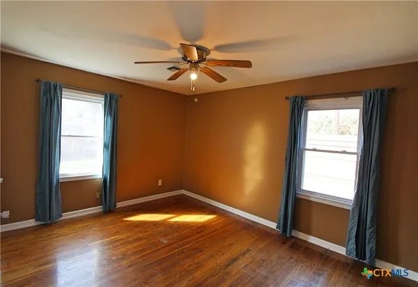 $199,900 | 1001 East Main Street, Little River-Academy, TX 76554