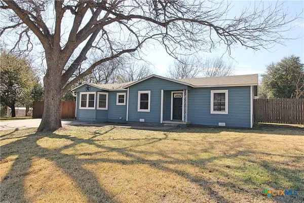 $199,900 | 1001 East Main Street, Little River-Academy, TX 76554