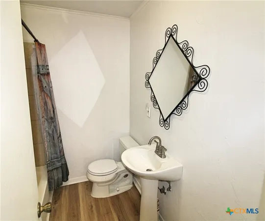 $199,900 | 1001 East Main Street, Little River-Academy, TX 76554