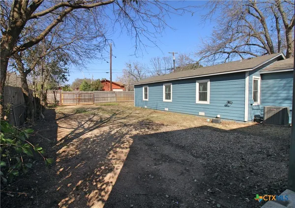 $199,900 | 1001 East Main Street, Little River-Academy, TX 76554