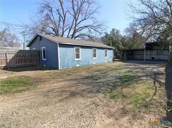 $199,900 | 1001 East Main Street, Little River-Academy, TX 76554