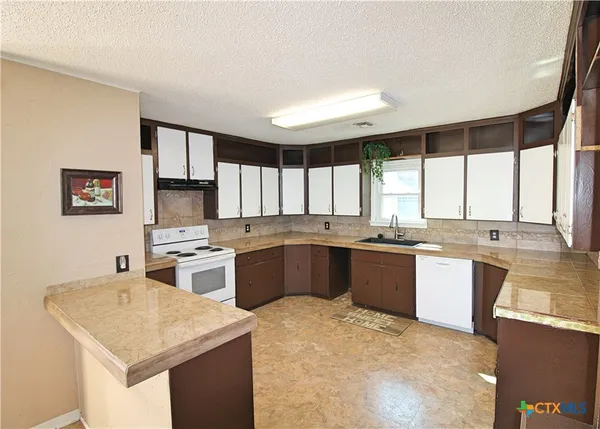 $199,900 | 1001 East Main Street, Little River-Academy, TX 76554