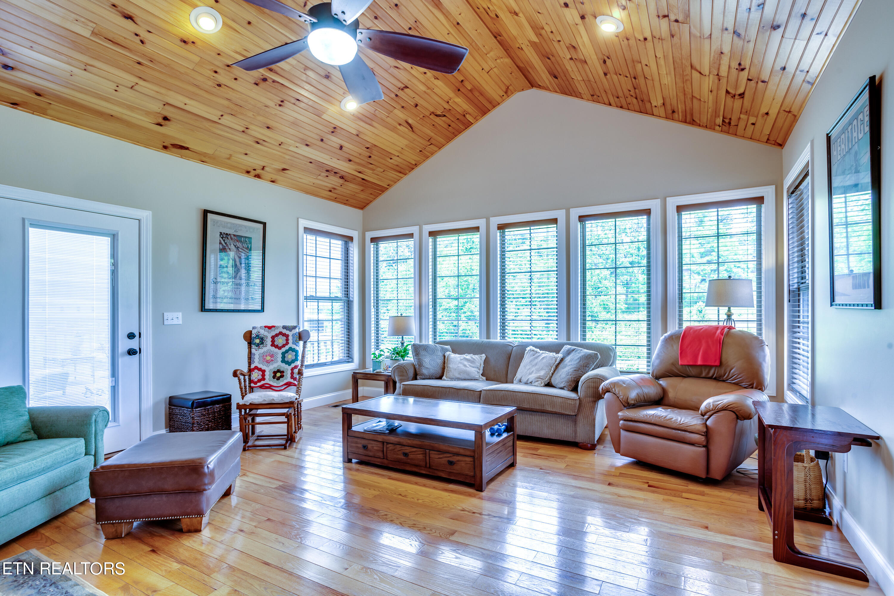 135 Deevel Boulevard Harrogate, TN 37752 - Photo 35 of 36 017230522-1-135DEEVELBLVDHARROGATETN-SMA