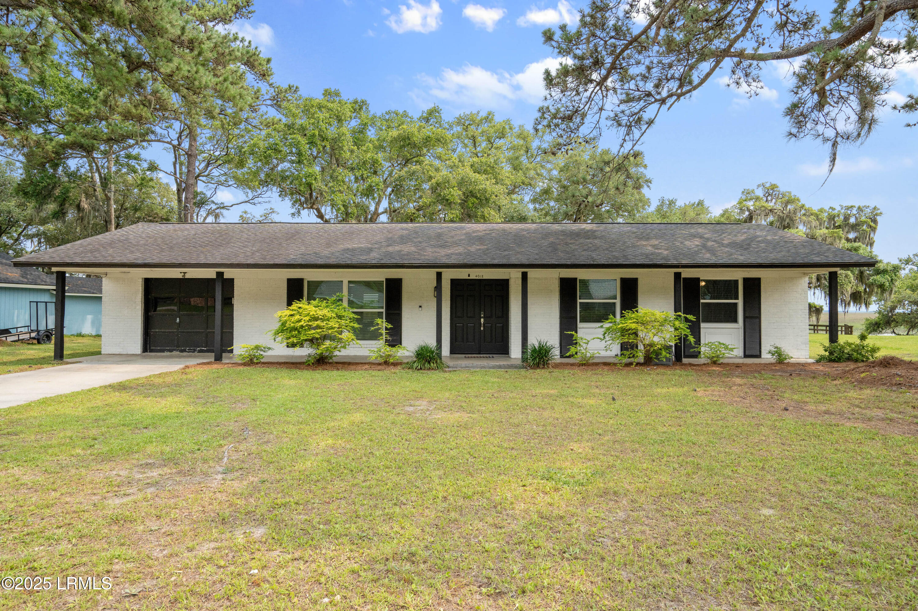 4018 Shell Point Road Beaufort, SC 29906 - Photo 1 of 38 4018 Shell Point-3