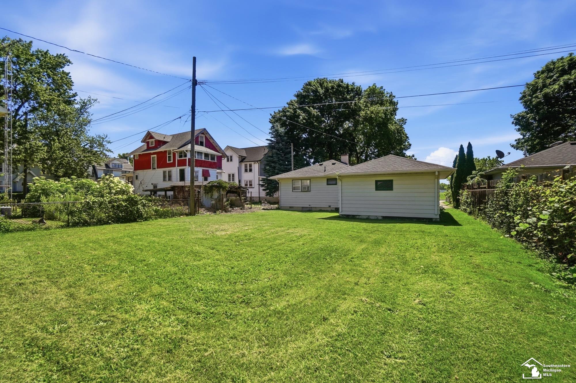 904 Custer Street Monroe, MI 48161 - Photo 40 of 42 50213237-f0bb7b0f-6c94-4123-9fa3-b36d94a35ae2.JPG