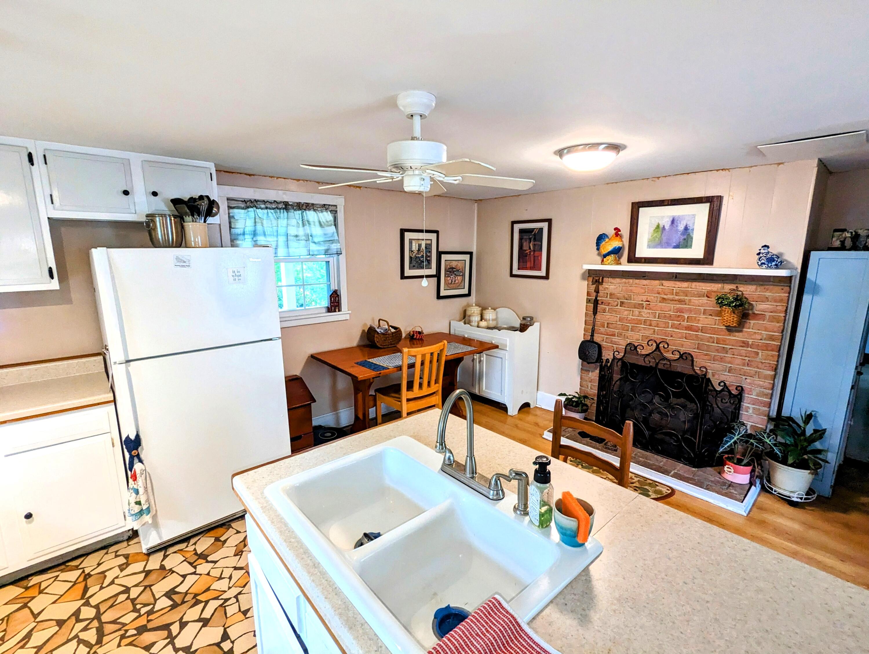 5929 Botetourt Road Fincastle, VA 24090 - Photo 8 of 19 Trammell - Kitchen 1