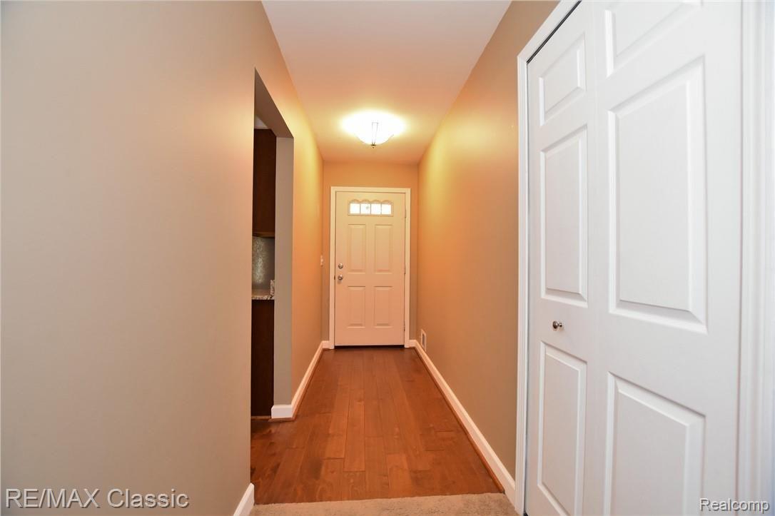 36784 11 Mile Road Farmington, MI 48331 - Photo 7 of 26 DSC_2646.JPG