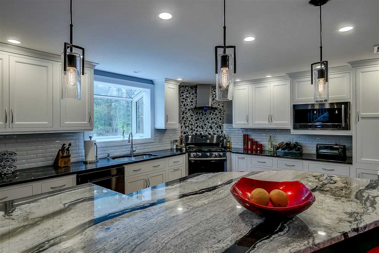 101 Farley Road Nashua, NH 03063 - Photo 7 of 34 Gallery Image 7