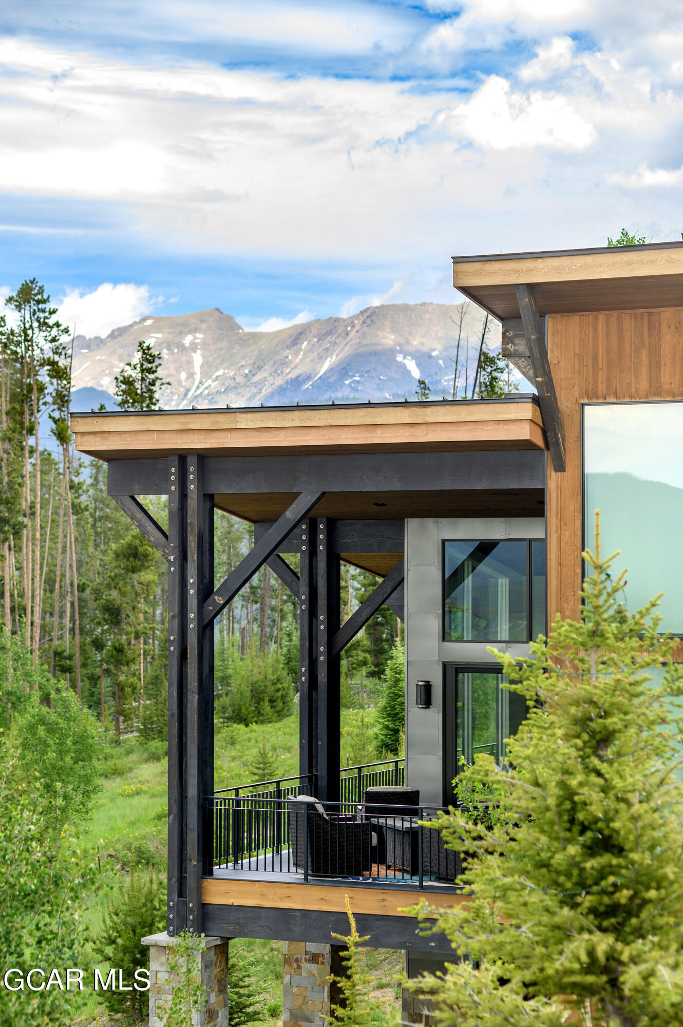 728 Cozens Ridge Fraser, CO 80442 - Photo 19 of 61 Seating Deck 3