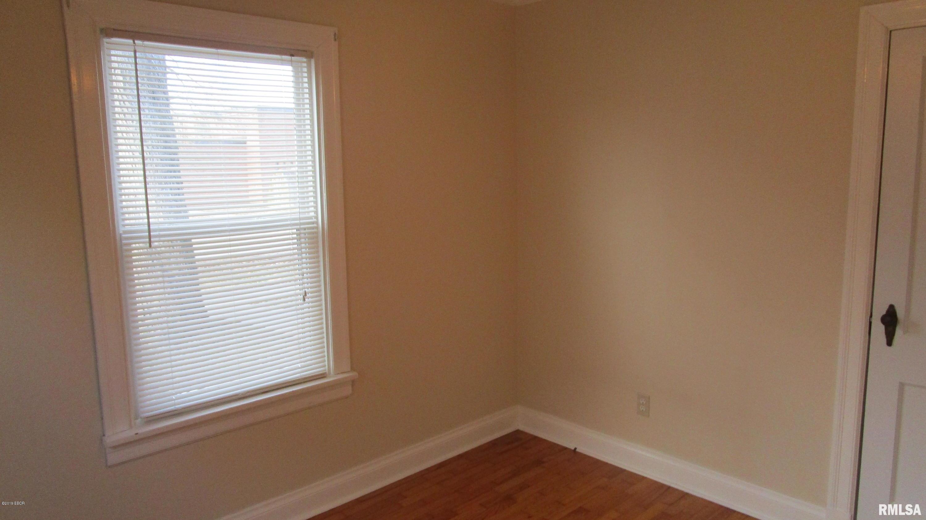 220 Flora Avenue Flora, IL 62839 - Photo 38 of 50 Gallery Image 38