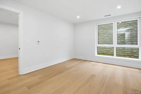$3,300 | 25 South Riverside Avenue, Unit 107, Croton-on-Hudson, NY 10520