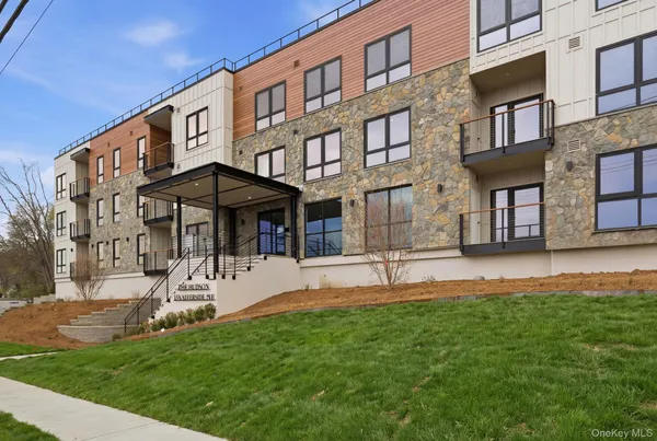 $3,300 | 25 South Riverside Avenue, Unit 107, Croton-on-Hudson, NY 10520