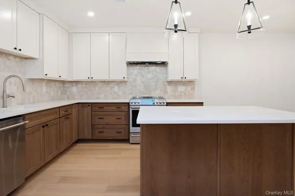 $3,300 | 25 South Riverside Avenue, Unit 107, Croton-on-Hudson, NY 10520