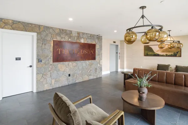 $3,300 | 25 South Riverside Avenue, Unit 107, Croton-on-Hudson, NY 10520