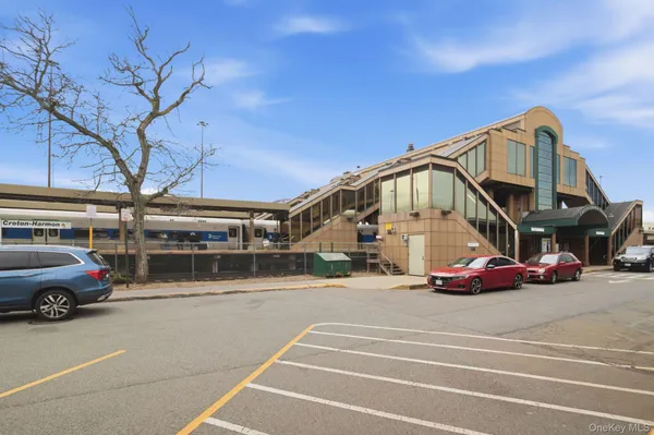 $3,300 | 25 South Riverside Avenue, Unit 107, Croton-on-Hudson, NY 10520