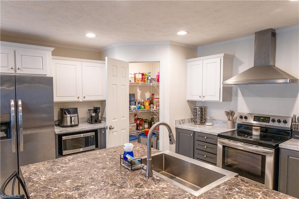 2360 Ralph Joyce Road Sandy Ridge, NC 27046 - Photo 7 of 18