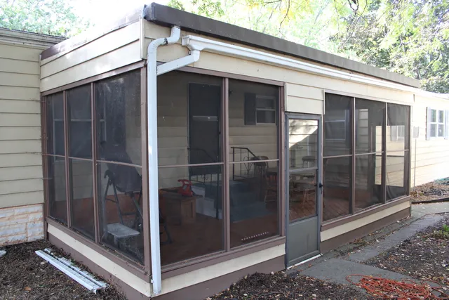 $30,000 | 92 Oak Avenue, Sandwich, IL 60548