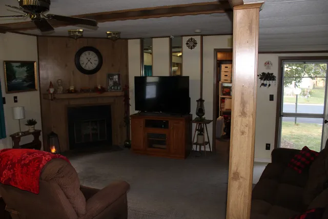 $30,000 | 92 Oak Avenue, Sandwich, IL 60548