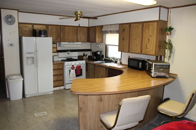 $30,000 | 92 Oak Avenue, Sandwich, IL 60548