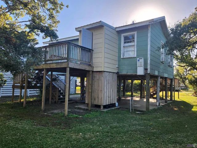 $160,000 | 176 Smith Lane, Grand Isle, LA 70358