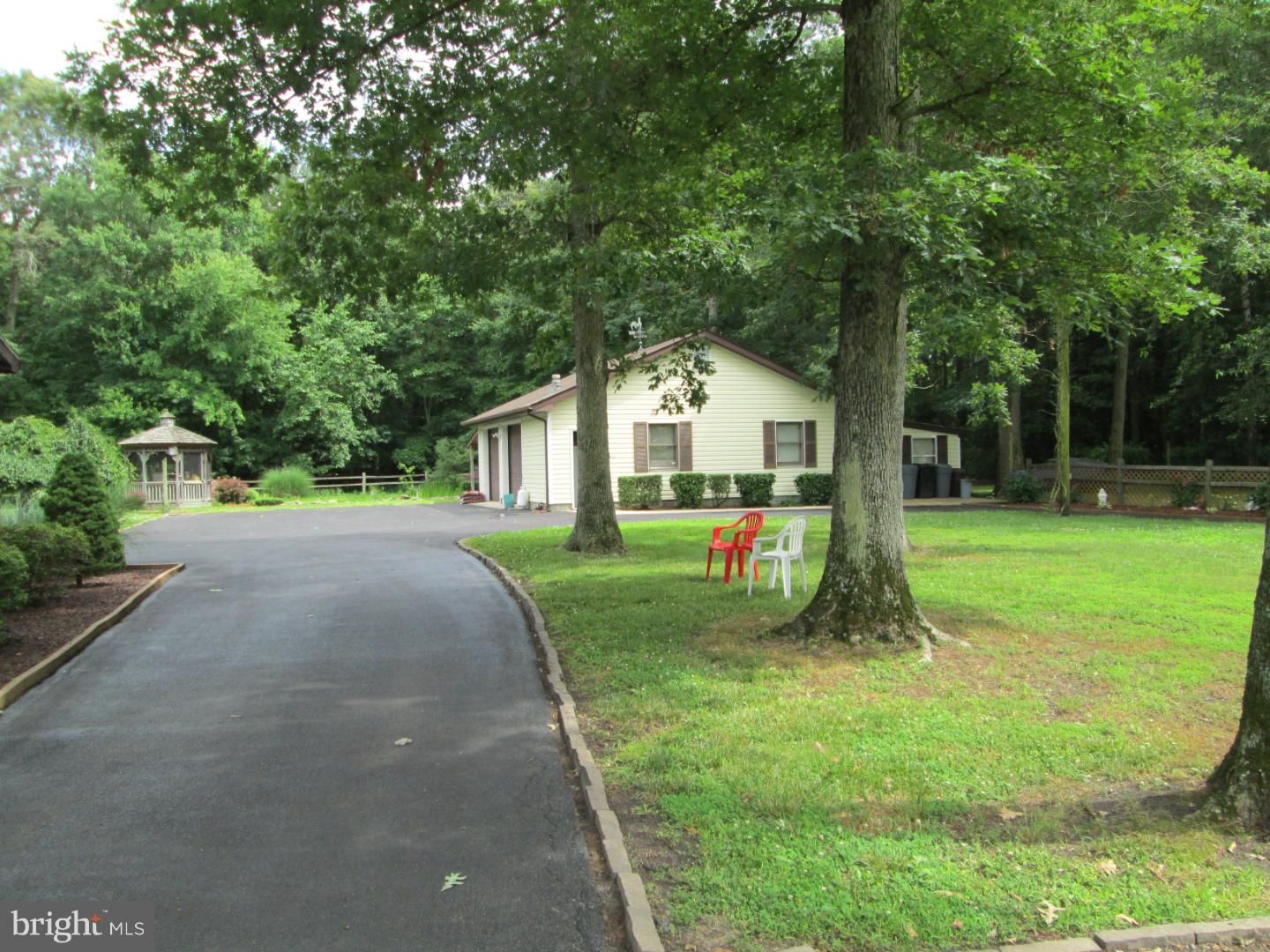 2114 Gun And Rod Club Road Houston, DE 19954 - Photo 2 of 25 Garage