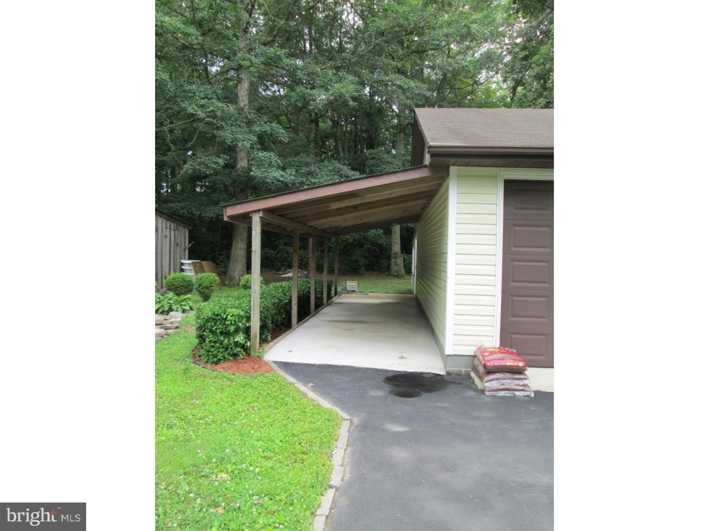 2114 Gun And Rod Club Road Houston, DE 19954 - Photo 10 of 25 Patio