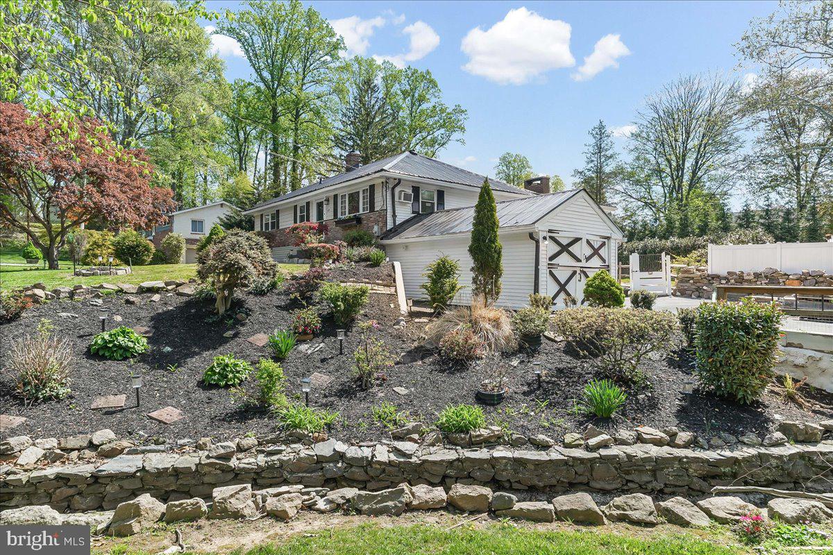 225 Chestnut Street Newtown Square, PA 19073 - Photo 4 of 46