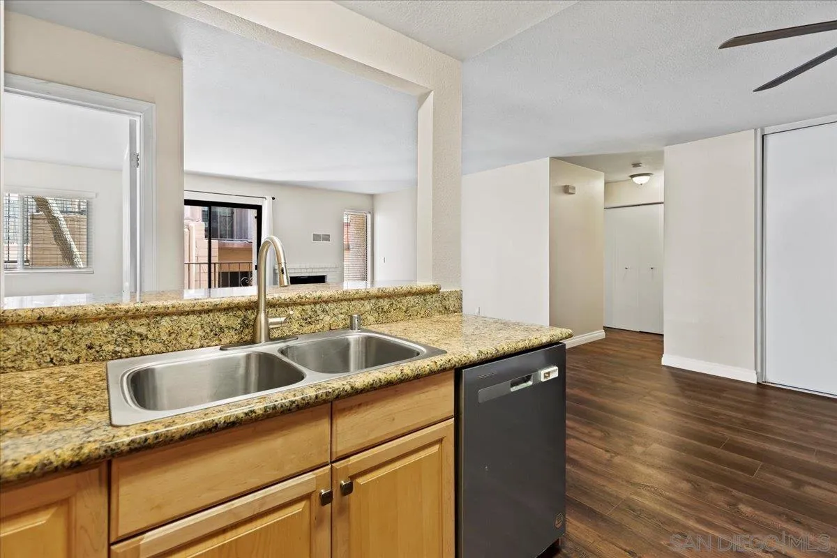 2950 Broadway, Unit 16 San Diego, CA 92102 - Photo 25 of 34