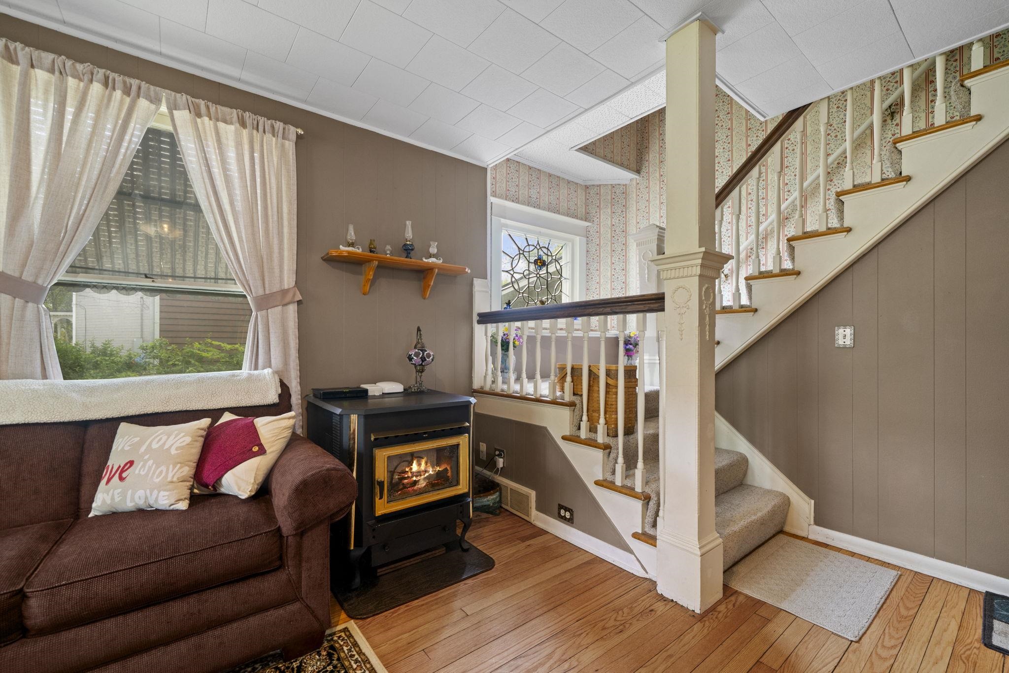 406 North 4th Street Oregon, IL 61061 - Photo 4 of 38