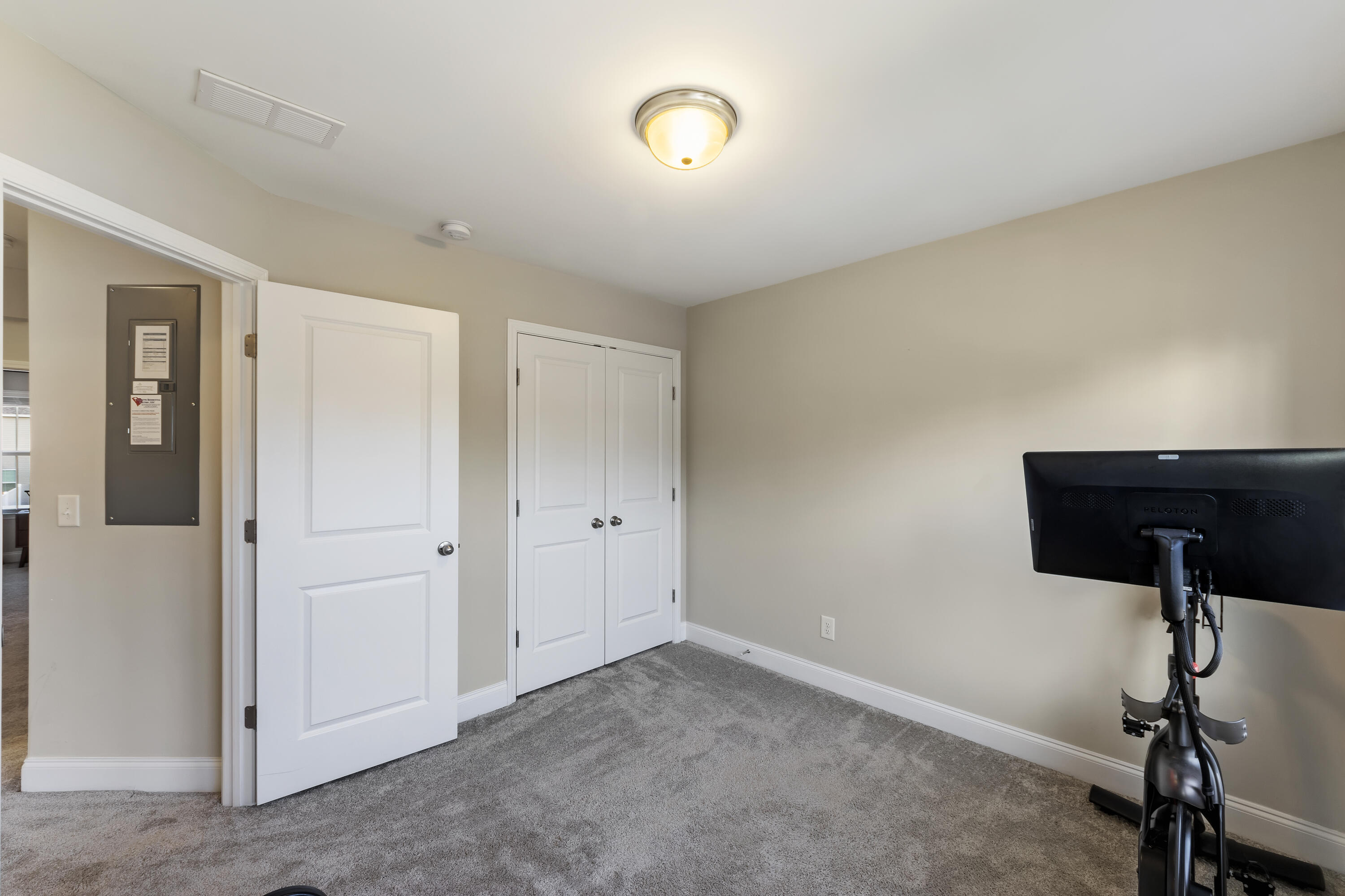 7814 Montview Road North Charleston, SC 29418 - Photo 14 of 22 2nd BR 10'2"x9'10"
