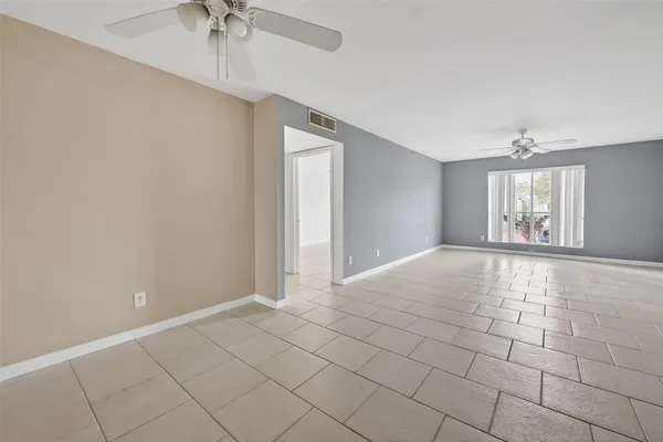 $1,500 | 14555 Wunderlich Drive, Unit 2208, Houston, TX 77069