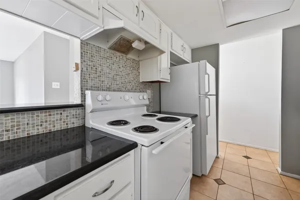 $1,500 | 14555 Wunderlich Drive, Unit 2208, Houston, TX 77069