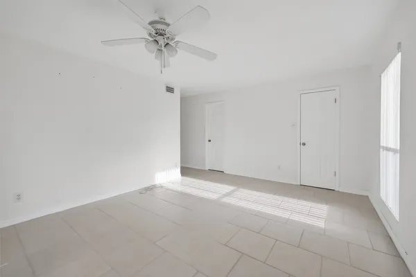 $1,500 | 14555 Wunderlich Drive, Unit 2208, Houston, TX 77069