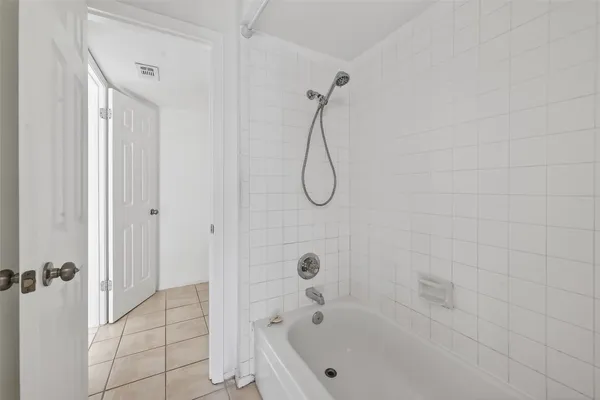 $1,500 | 14555 Wunderlich Drive, Unit 2208, Houston, TX 77069