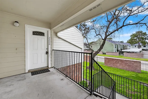 $1,500 | 14555 Wunderlich Drive, Unit 2208, Houston, TX 77069