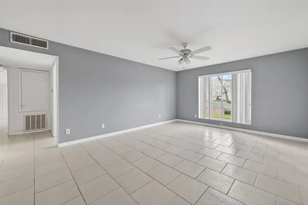 $1,500 | 14555 Wunderlich Drive, Unit 2208, Houston, TX 77069