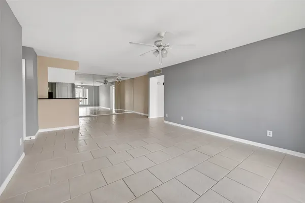 $1,500 | 14555 Wunderlich Drive, Unit 2208, Houston, TX 77069