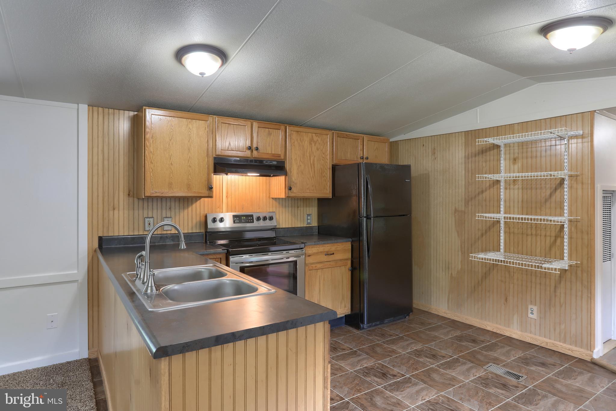 2182 Kenbrook Road, Unit 17 Lebanon, PA 17046 - Photo 5 of 24 Gallery Image 5