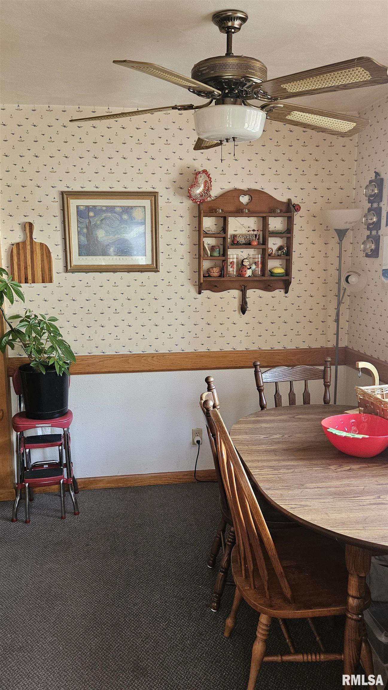 436 West Locust Street Canton, IL 61520 - Photo 12 of 34