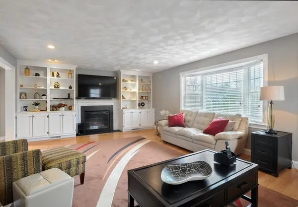 $1,400,000 | 46 Ashwood Avenue, Wilmington, MA 01887