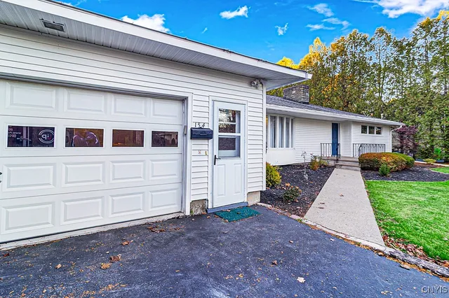 $399,900 | 154 Paris Road, New Hartford, NY 13413