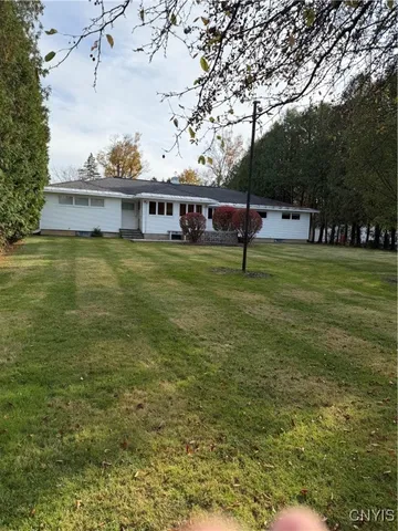 $399,900 | 154 Paris Road, New Hartford, NY 13413