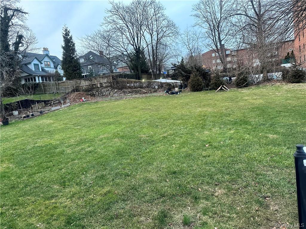 545 Pelham Road New Rochelle, NY 10805 - Photo 23 of 25