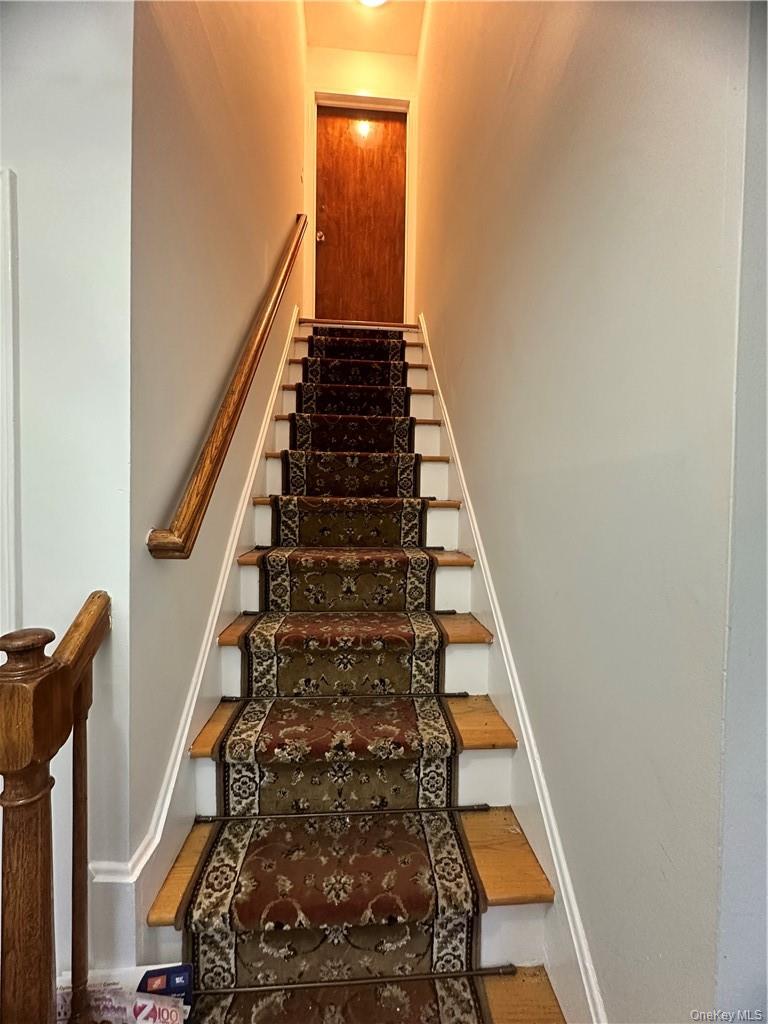 545 Pelham Road New Rochelle, NY 10805 - Photo 3 of 25 a view of entryway with a front door