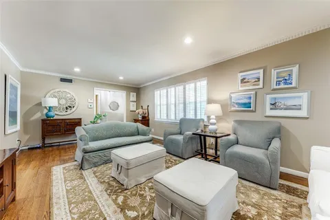 $695,000 | 6453 Dunstan Lane, Dallas, TX 75214