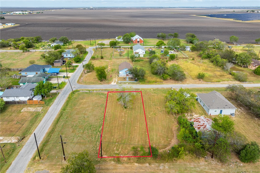 606 Porter Street Taft, TX 78390 - Photo 8 of 10 a picture of a lake view