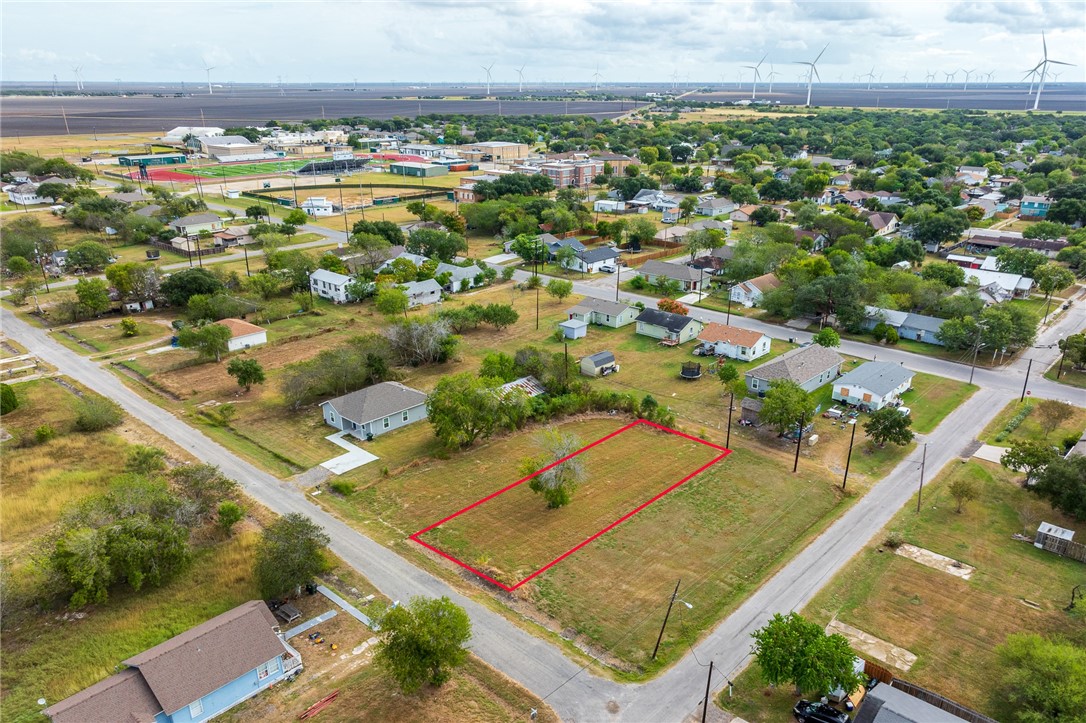 606 Porter Street Taft, TX 78390 - Photo 9 of 10 a view of a city