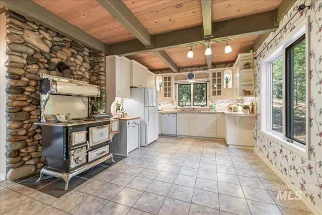 $699,000 | 9734 Moore Drive, Smiths Ferry, ID 83611