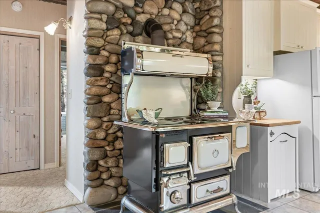 $699,000 | 9734 Moore Drive, Smiths Ferry, ID 83611