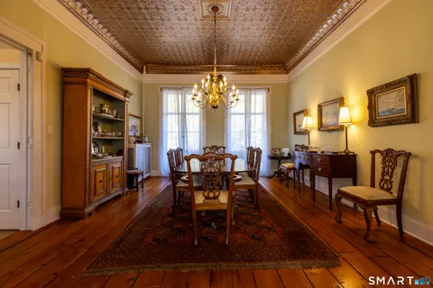 $1,650,000 | 8 West Mystic Avenue, Groton, CT 06355